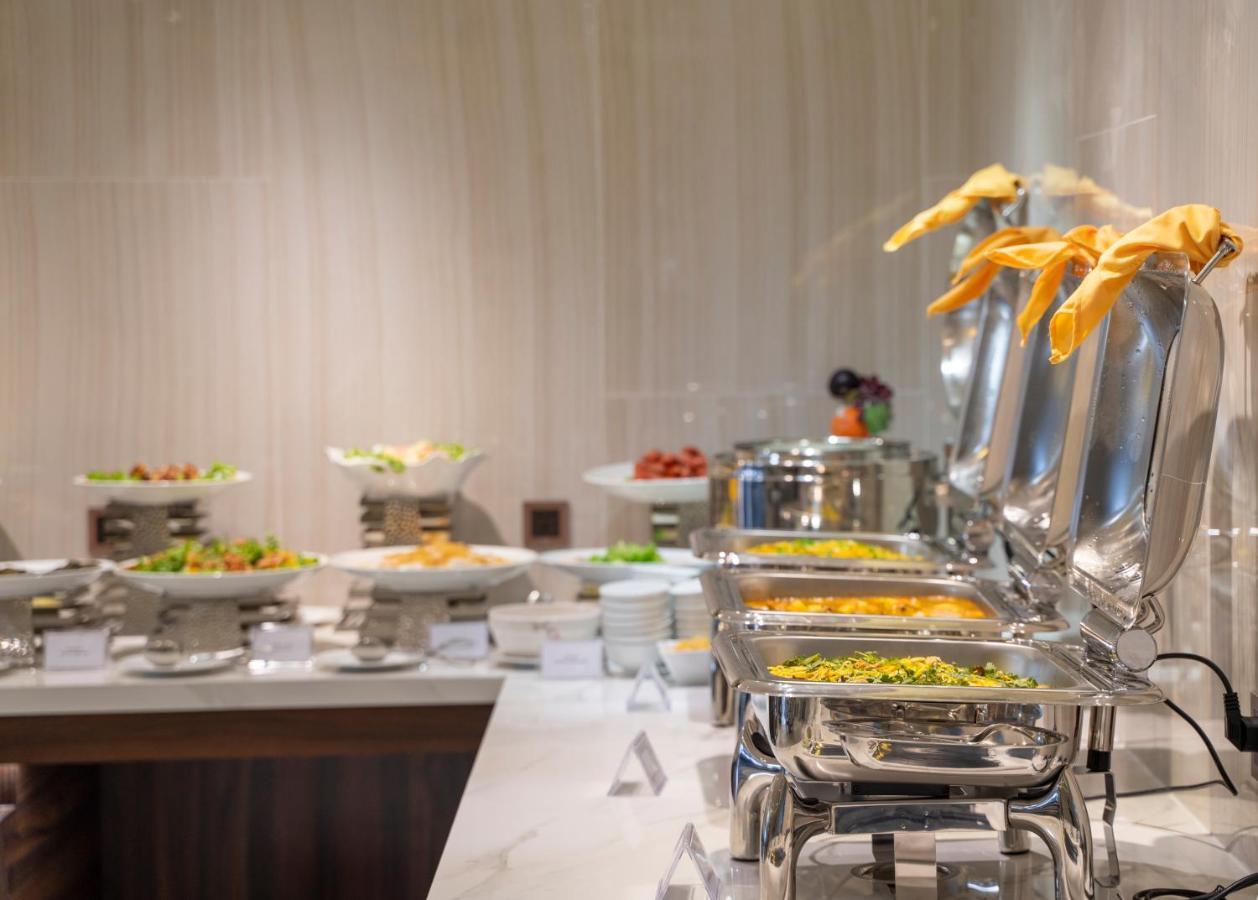 Ruby Star Da Nang Hotel Bagian luar foto